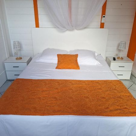 Bungalow Les Cerisiers Bouillante Luaran gambar