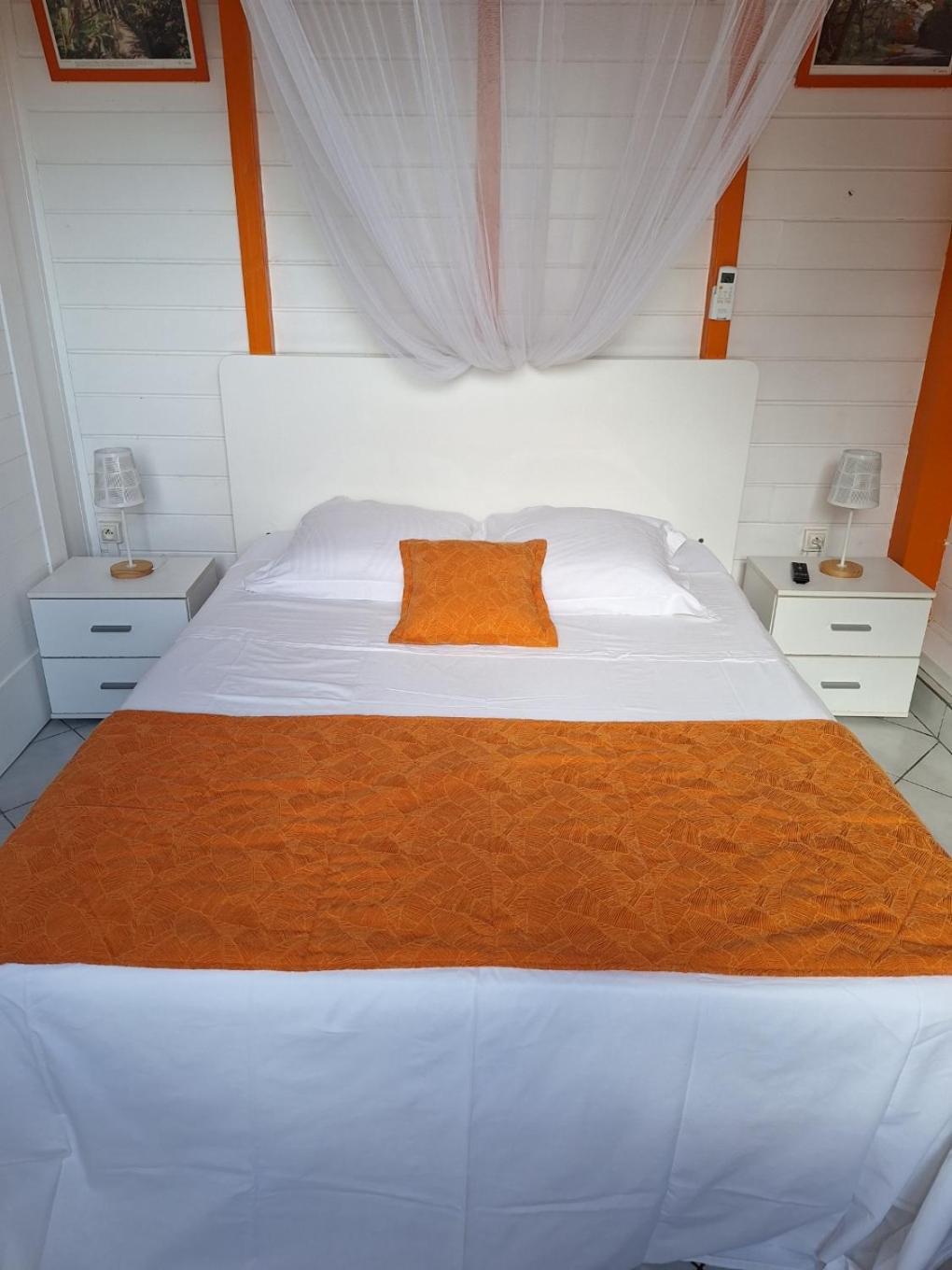 Bungalow Les Cerisiers Bouillante Luaran gambar